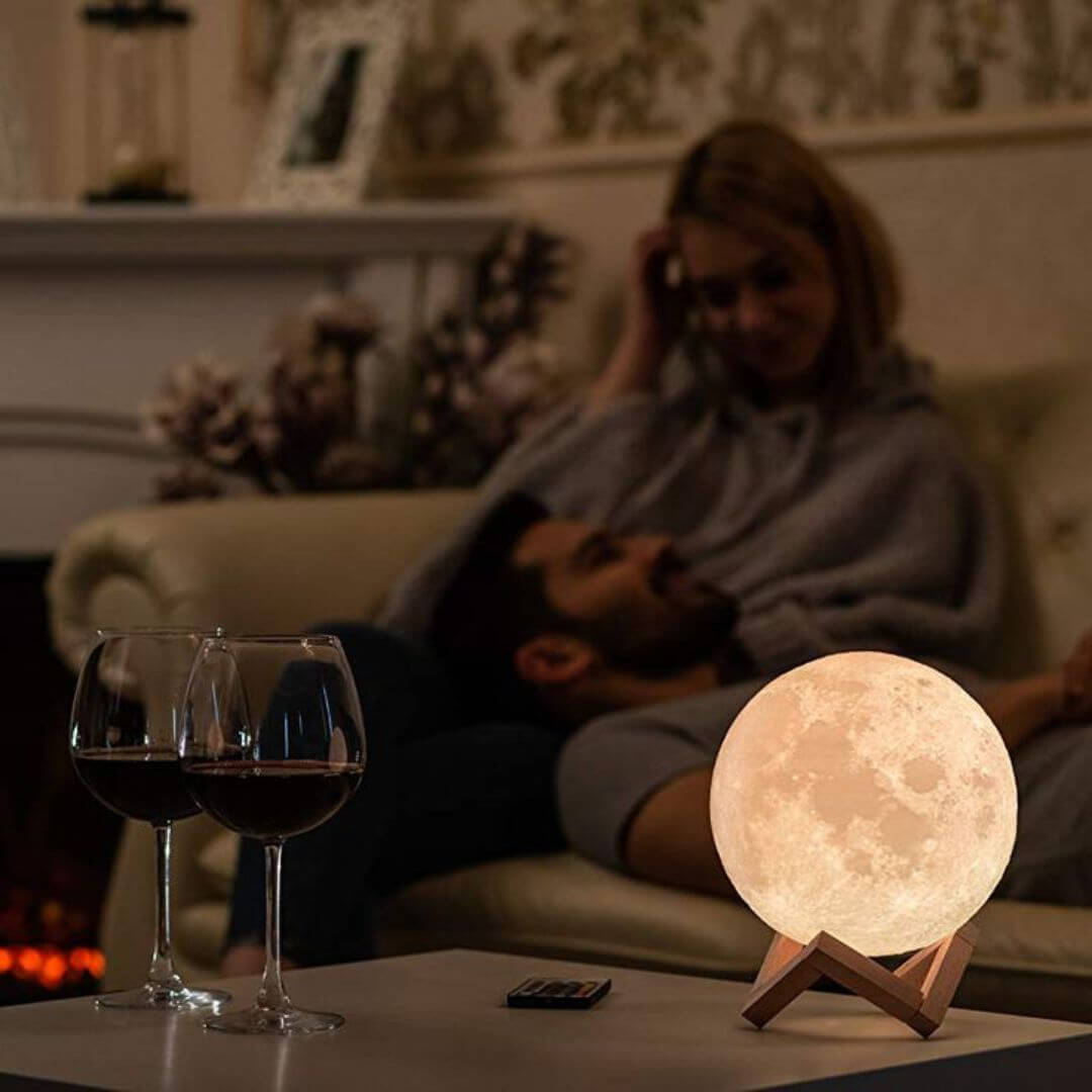 1628073180_Moon-Lamp-04
