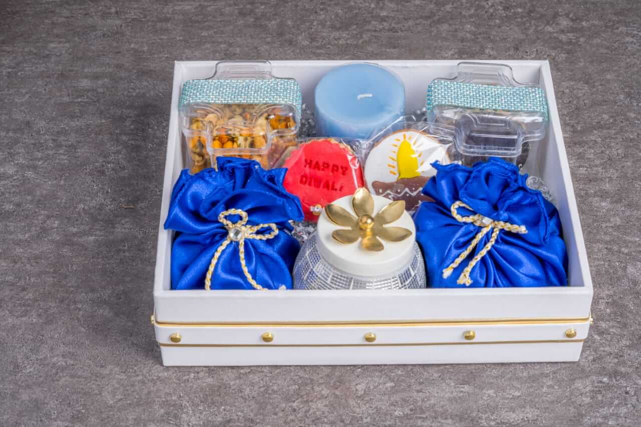 1633437199_Exclusive-Diwali-Gifts-For-Corporate-22-04