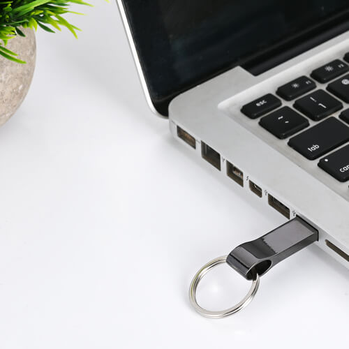 1647258874_Black-Metal-Key-Ring-Pendrive-02